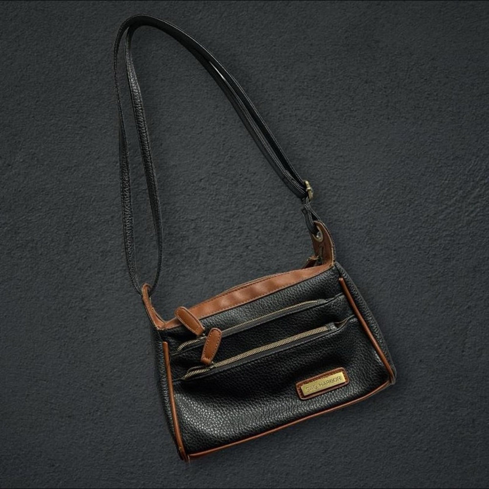 Sag harbor shoulder bag adjustable strap